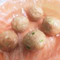 sue110's cooksnap of when they made 寄せ鍋などに！美味しい肉団子！.