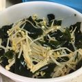 凪なぎ's cooksnap of when they made ラー油で簡単☆きのことわかめの塩ナムル.