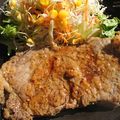 みうさんjp0318's cooksnap of when they made 簡単安いな牛肉ステーキ丼.