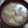 なおつん0802's cooksnap of when they made 【おみそ汁】牛蒡と人参の金平風お味噌汁.