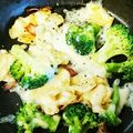 まあとものんた's cooksnap of when they made ベーコンポテトブロッコリー炒めチーズのせ.