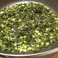 yuli1223's cooksnap of when they made かぶの葉　大根の葉　保存.