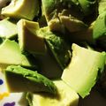 ふたごママちゃん's cooksnap of when they made サラダに☆簡単☆アボカドのむき方.