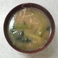 サーフブレイド's cooksnap of when they made 簡単☆小松菜とえのきのお味噌汁.