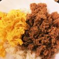 KT614's cooksnap of when they made レンジだけ！そぼろと卵の二色丼.
