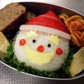 まこすけファミリー's cooksnap of when they made ころころおにぎりXmasキャラ弁♪.