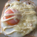 amileamila's cooksnap of when they made 朝食めちゃうま ツナと目玉焼きトースト.
