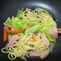 ルイユイ♡mom's cooksnap of when they made 冷蔵庫の野菜で！味覇で絶品塩焼きそば.