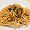 3life's cooksnap of when they made ニラ・モヤシと牡蠣の辛味炒め.