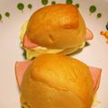 MOKOMOKOポン's cooksnap of when they made ディナーロールでハムチーズサンド.