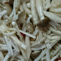 キラちゃん1's cooksnap of when they made えのきとしいたけのピリ辛煮.