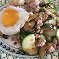 ｈｉｈｉ's cooksnap of when they made 豚ひき肉とズッキーニの炒め物.