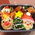 プレモルっ子's cooksnap of when they made ころころおにぎりXmasキャラ弁♪.