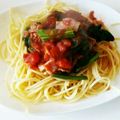 ゆかゆか0504's cooksnap of when they made 半熟卵のせ・ほうれん草の賄いトマトパスタ.