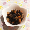 なつき☆ミ's cooksnap of when they made 煮物の余りでひじきの梅煮.