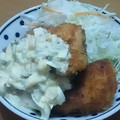 rikoamama's cooksnap of when they made 簡単☆新巻鮭フライ~らっきょうタルタル~.