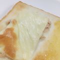 ゆーこリン♡'s cooksnap of when they made これまた定番☆皆大好きツナチーズトースト.