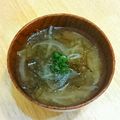 YUZVIO's cooksnap of when they made 優秀食材玉ねぎとヘルシーもずくのお味噌汁.