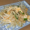 きらり流れ星's cooksnap of when they made ダシダで＊卵とねぎともやし炒め.