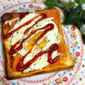 monchan♪♪'s cooksnap of when they made ミートソース活用！目玉焼きトースト.