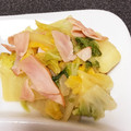♥ゆん♥'s cooksnap of when they made 【簡単】白菜とハムの旨塩炒め.