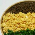 ねぃこ☆彡's cooksnap of when they made 美味しく簡単♪鶏そぼろ三色丼.