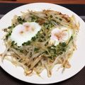 tamakitt's cooksnap of when they made ニラともやしの巣ごもりたまご.