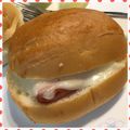 nakamucchi's cooksnap of when they made ディナーロールでハムチーズサンド.