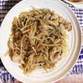 あいきりゅうmama's cooksnap of when they made 【簡単】豚肉ともやしの梅しそ炒め.