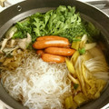 ドルフィンサーモン's cooksnap of when they made シャウエッセンと大根おろしのみぞれ鍋.