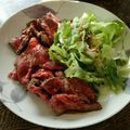 週末うちごはん's cooksnap of when they made 簡単フライパンでローストビーフ.