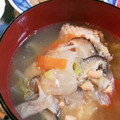 えむむく's cooksnap of when they made 簡単！コクうま鮭のあら汁.