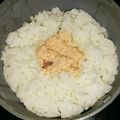 mikinail's cooksnap of when they made 鮭の中骨水煮缶の梅マヨおにぎり.