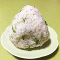 ☆あいちゃん's cooksnap of when they made 受験生の夜食に！ 豆苗としらすのおむすび.