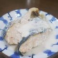 miiiiiyan's cooksnap of when they made 年越し☆お正月！新巻き鮭の酒粕煮♪.