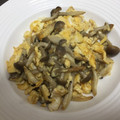 can123's cooksnap of when they made 簡単！しめじとネギの卵炒め.