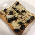 papikun's cooksnap of when they made 余ったお餅で♡黒蜜きなこ黒豆トースト！.