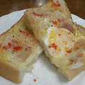 cojy's cooksnap of when they made チーズに隠された半熟卵を探せトースト。.