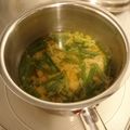 haturi's cooksnap of when they made ぶた家❤味噌汁ランキングNo.４☆にら☆.