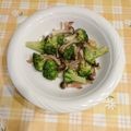 オレンジリング's cooksnap of when they made ブロッコリーとベーコンのしめじ炒め.