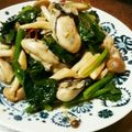 ladyamo's cooksnap of when they made プリップリ！牡蠣のにんにくバター醤油炒め.
