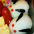 キティ217's cooksnap of when they made ゆきうさぎ♡お正月＊簡単キャラ弁♪.