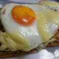 kaxnnna's cooksnap of when they made 朝食めちゃうま ツナと目玉焼きトースト.