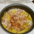 オレンジフェピー's cooksnap of when they made さつまいもとベーコンの炊き込みご飯♪.