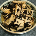 we_are＊OOR's cooksnap of when they made 簡単◆きのこと蒟蒻とさつま揚げのひじき煮.
