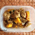 働く女子の台所's cooksnap of when they made 彼氏喜ぶご飯25かぼちゃ蓮根鶏肉の煮物.