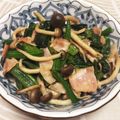 tanoyuki's cooksnap of when they made ほうれん草としめじとベーコンのソテー.