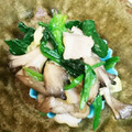 sakuume1's cooksnap of when they made 舞茸シリーズ!ほうれん草の炒め物.