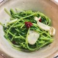 yueie's cooksnap of when they made 青菜の炒めもの　豆苗.