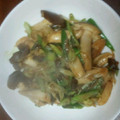 あめやさん's cooksnap of when they made 長ネギとしめじのカレー炒め.